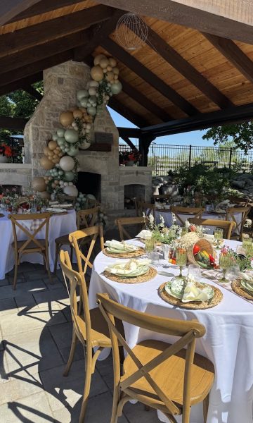 garland-outdoor-corporate-large-scale-balloon-decor